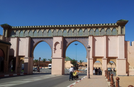 En av mange porter i Meknes