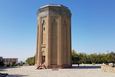 Momine Khatun mausoleet