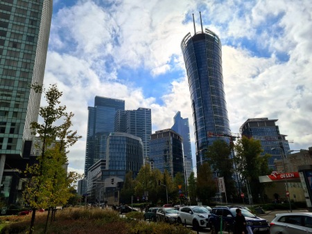 Den gode økonomiske utviklingen i Polen viser seg ved at Warszawa har fått en skyline av skyskrapere.